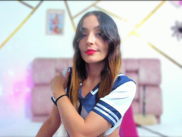 MindyLove - Live sexe cam - 27693145