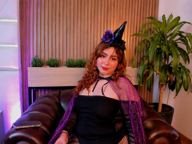 AdelaTaylor - Live porn &amp; sex cam - 27695266