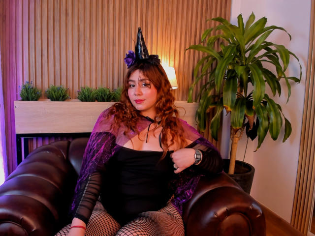 AdelaTaylor - Live sex cam - 27695791