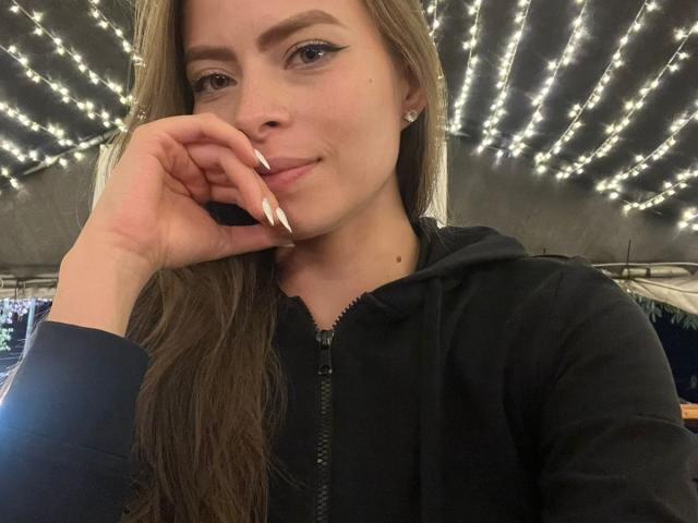 AnnaFer - ライブポルノ&amp;セックスカム - 27698395