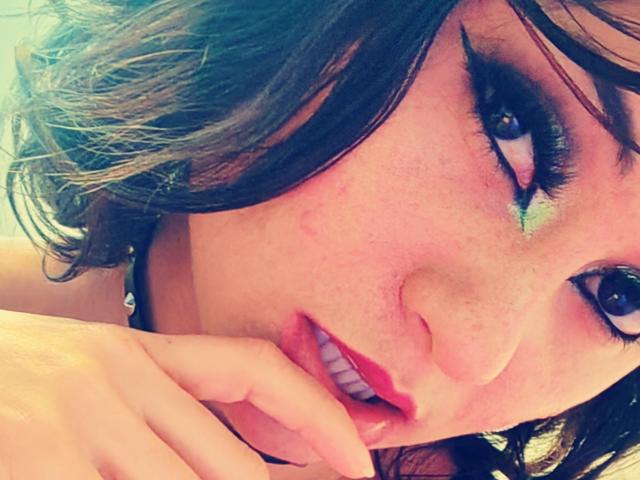 CassieJones - Live Sex Cam - 27699984