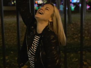 BelleLisaG - Live sex cam - 27702952