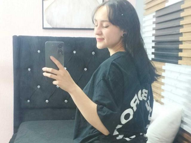 AnnieLamberth - Élő pornó és szexkamera - 27704583