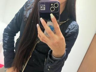 Ver la ficha detallada de LouiseHott69