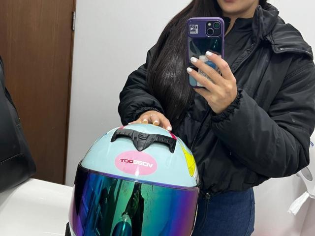 LouiseHott69 - Live Sex Cam - 27705052