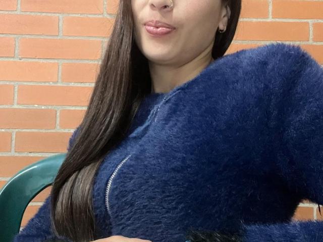 LouiseHott69 - Live porn &amp; sex cam - 27705108