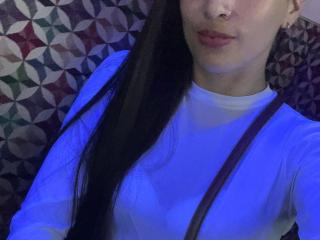 Ver la ficha detallada de LouiseHott69