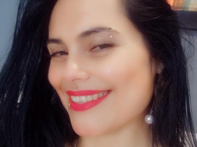 CharlotteCrofort - Live sex cam - 27708433