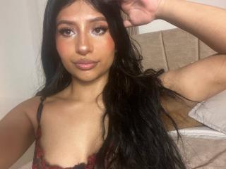 ZarayWhitmore - Live porn &amp; sex cam - 27710316