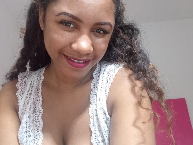 LayahCoquine - Live sex cam - 27710603