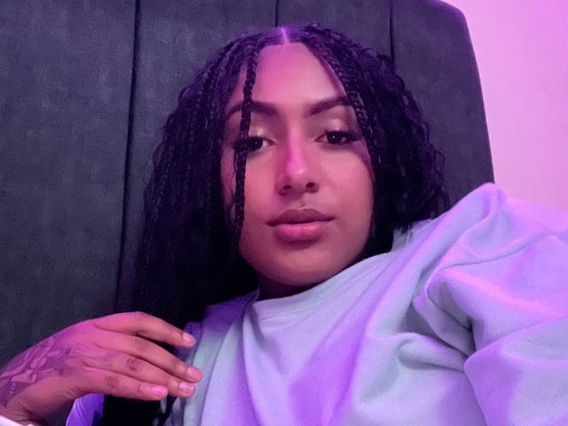 AmberQueeny - Sexe cam en vivo - 27713221
