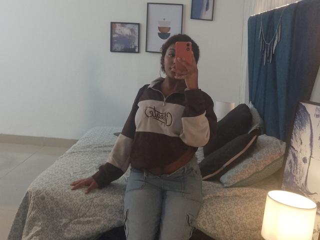 AmberQueeny - Live sexe cam - 27713284