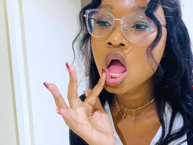 SugarSpiceQueen - Live porn &amp; sex cam - 27717659