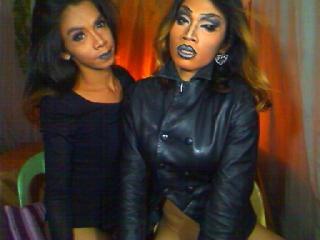 TwoFetishLeather - Chat live xXx avec un Couple shemale  