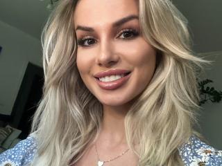 CorneliaDesire - Live porn &amp; sex cam - 27725296
