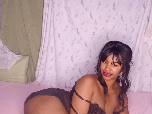 LayahCoquine - Live sex cam - 27728229