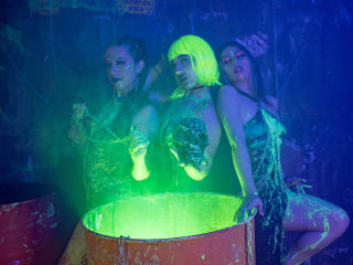 TrioOfWitches - Live porn &amp; sex cam - 27729279