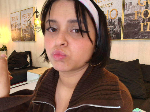 Blueeskyy - Élő pornó és szexkamera - 27736594