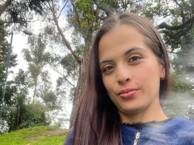 LouiseHott69 - Live porn &amp; sex cam - 27742873