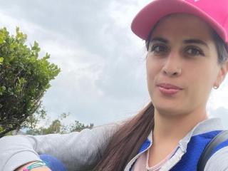 LouiseHott69 - Live sex cam - 27742964