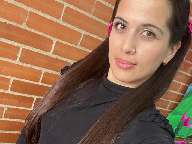 LouiseHott69 - Porno na żywo i seks kamera - 27742971