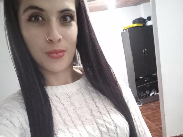 LouiseHott69 - Live sex cam - 27743230