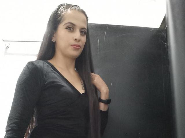 LouiseHott69 - Live porn &amp; sex cam - 27743279