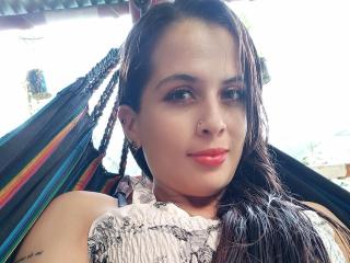 LouiseHott69 - Live sex cam - 27743314