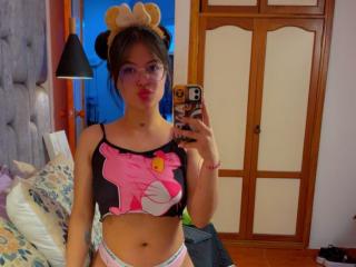 BadBellax69 - Live porn &amp; sex cam - 27744616