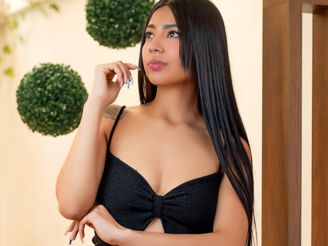 AmaiaBotero - Live sexe cam - 27746751