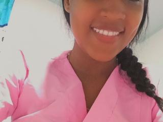 TaniaDoux - Sexe cam en vivo - 27747591