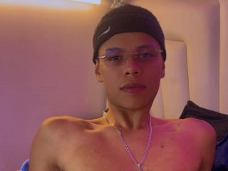 JordanKing - Live porn &amp; sex cam - 27753366