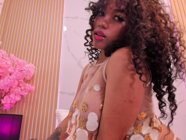 KellyAmbaris - сексуальная веб-камера в реальном времени - 27754003