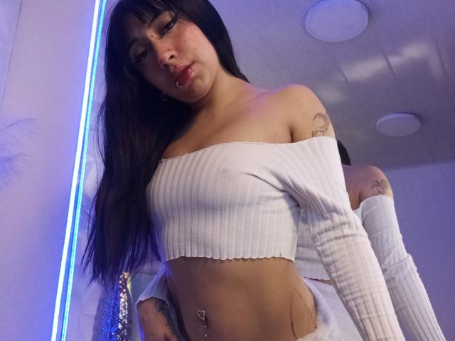 MadisonDarkk - Live porn &amp; sex cam - 27765378