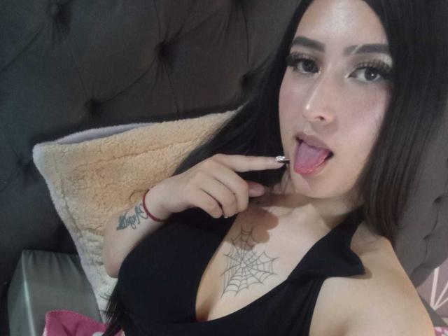 Chloey69 - Live sex cam - 27769396