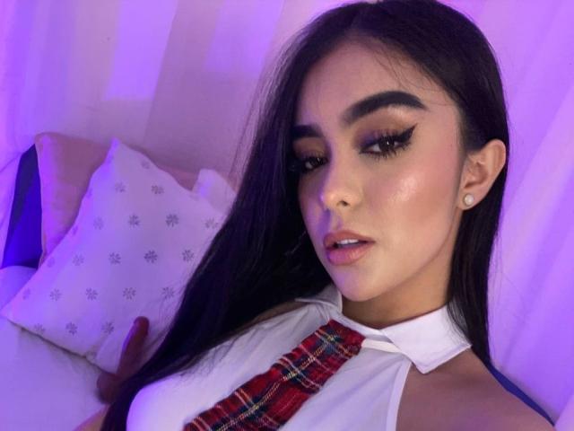 AntonellaWatson - Live porn &amp; sex cam - 27771160