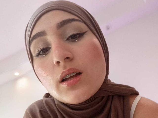 HiilaryDolce - Live porn &amp; sex cam - 27780001