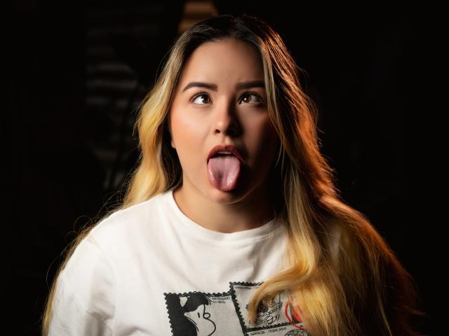 AshleyCampbell - Live porn &amp; sex cam - 27783886