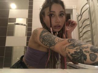 HotCaramelsDuo - Live sex cam - 27785898
