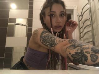 HotCaramelsDuo - Live sex cam - 27785939