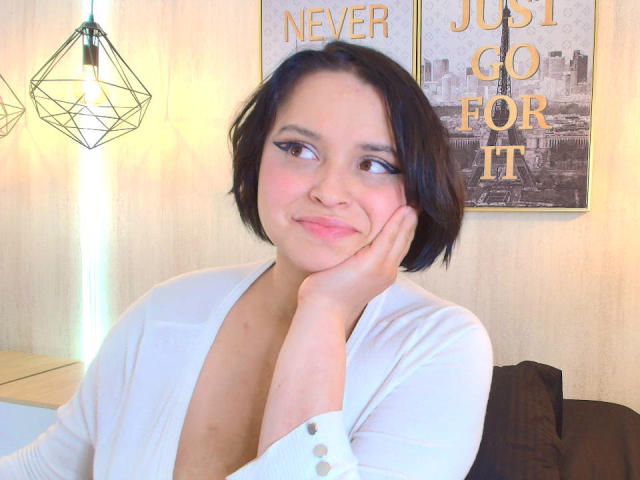 Blueeskyy - פורנו בשידור חי ומצלמת סקס - 27786293