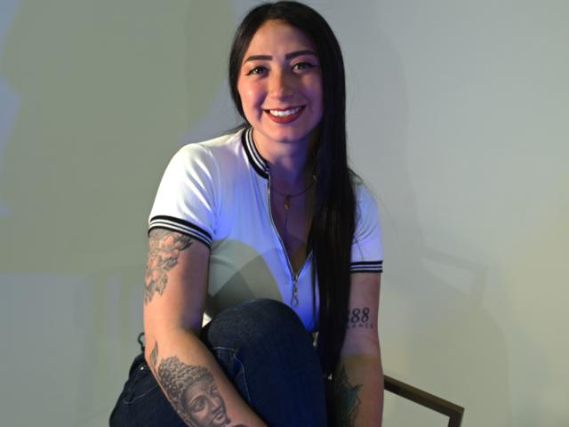 JuliethCruz - Live porn &amp; sex cam - 27790355
