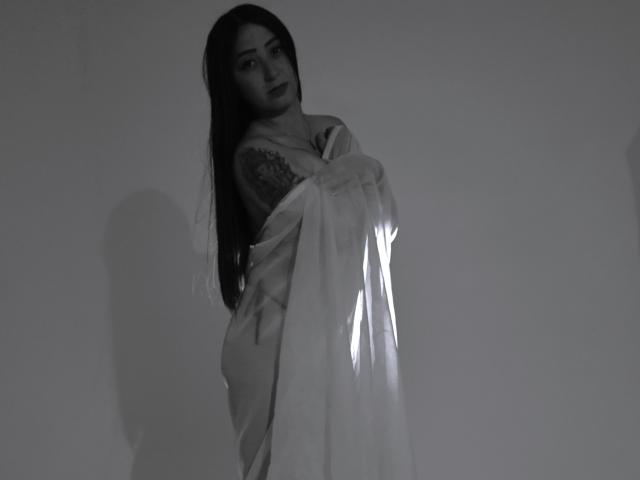 JuliethCruz - Live porn &amp; sex cam - 27790550