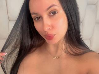 EmilyParkerr - Live porn &amp; sex cam - 27794723