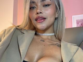 MajoJones - Live sex cam - 27797501