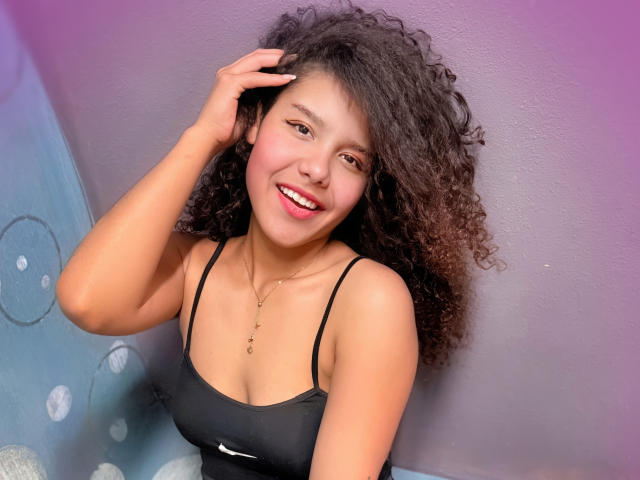 AriaVega - Élő pornó és szexkamera - 27797651