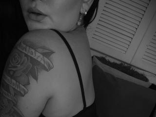 AiuniHot - Live porn &amp; sex cam - 27798545