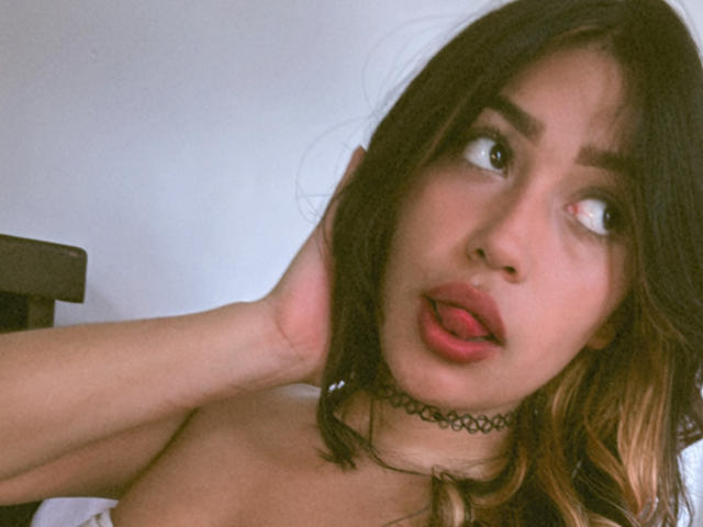 KatianPierce - Live porn &amp; sex cam - 27801827