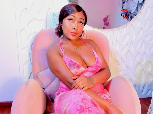 AmberQueeny - Live porn &amp; sex cam - 27803180
