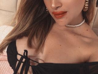 ArianaLu - Live porn &amp; sex cam - 27805547